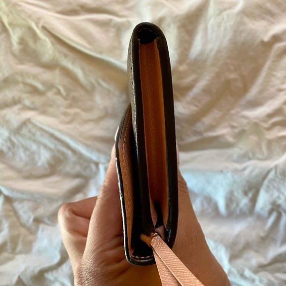 Louis Vuitton Rose Ballerine Emilie Wallet - Picture 4 of 9